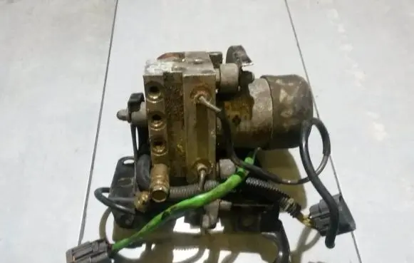Mazda Xedos 6 ABS Pump ga2g437a0
