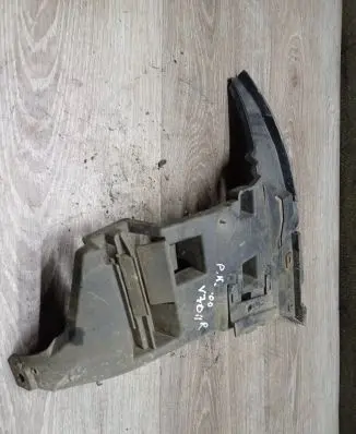 Volvo V70 Front bumper mounting bracket 9484337