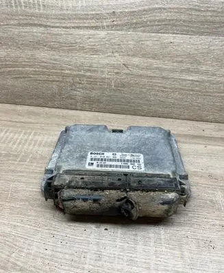 Opel Zafira A Engine control unit/module 09133269 0281010021