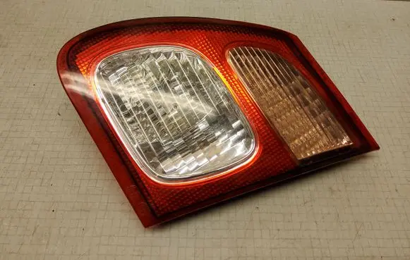 Nissan Almera N16 Tailgate rear/tail lights