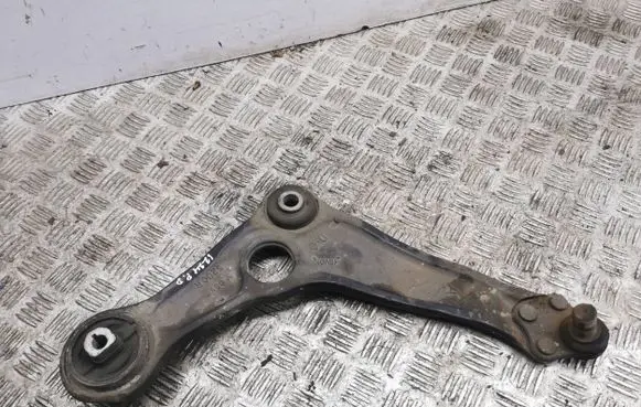Renault Megane IV Front lower control arm/wishbone