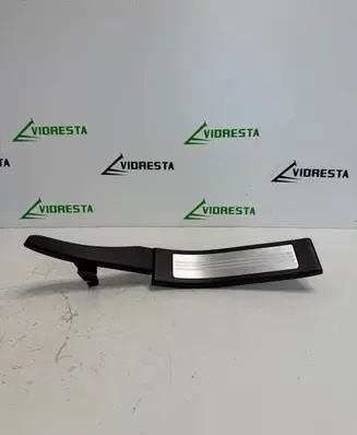 Jaguar XF X250 Rear sill trim cover 8X23F13244A