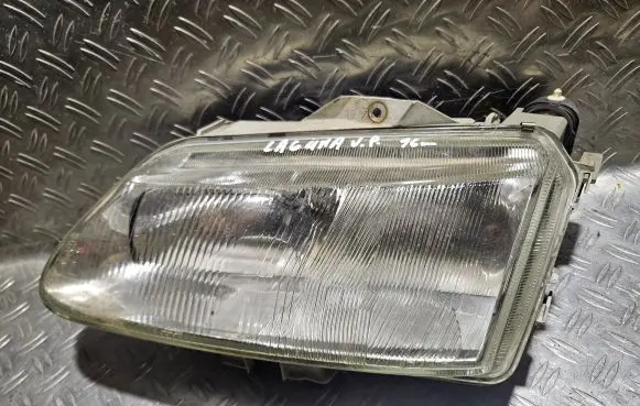 Renault Laguna I Headlight/headlamp 7700820122