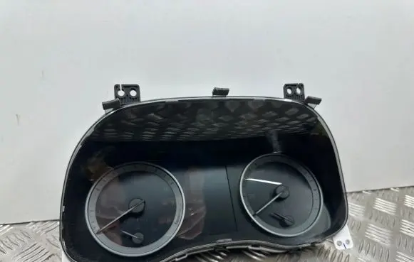 Hyundai Tucson TL Speedometer (instrument cluster) 94031D7AK0