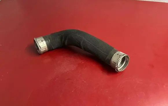 BMW X1 U11 Intercooler hose/pipe 8471881 13718471881