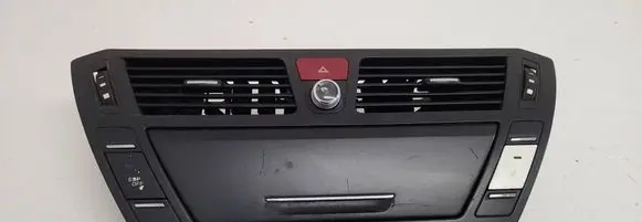 Citroen C4 I Picasso Dash center air vent grill 96832655ZD