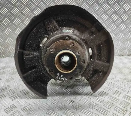Rear wheel hub