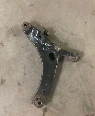 Front lower control arm/wishbone
