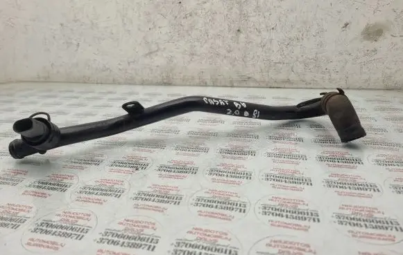 Volkswagen PASSAT B6 Engine coolant pipe/hose 5N0121065