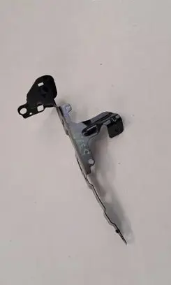 Audi A4 S4 B9 8W Fender mounting bracket 8W0821091 S379