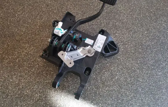 Buick Encore I Brake pedal 42343853
