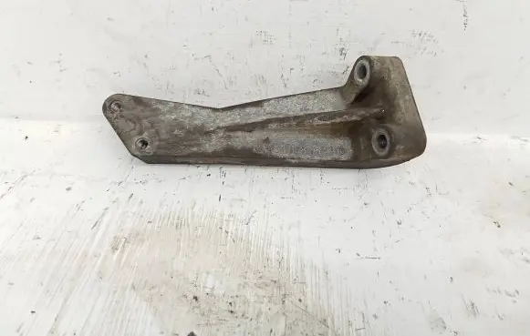 Mercedes-Benz Sprinter W901 W902 W903 W904 Engine mounting bracket A6110980829