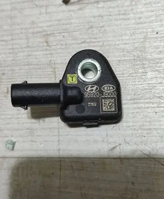Hyundai Kona I Airbag deployment crash/impact sensor 95920J9000