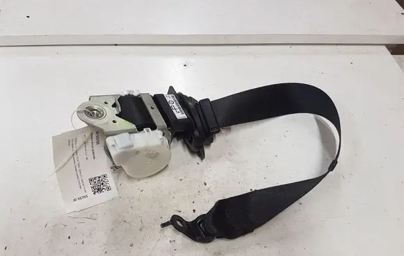 BMW 3 F30 F35 F31 Front seatbelt S2724330802