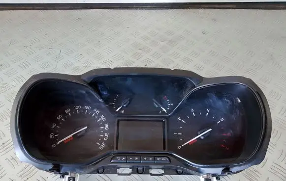 Toyota Proace Clock 
