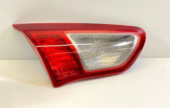 Mitsubishi Lancer X Tailgate rear/tail lights 8336A077