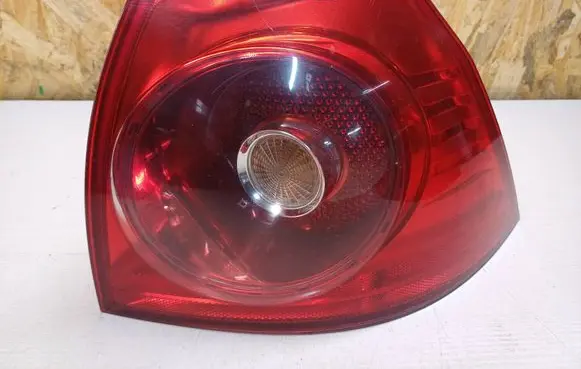 Volkswagen Golf V Rear/tail lights 1K6945096N A0125734