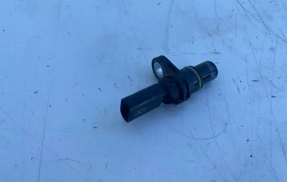 Volkswagen PASSAT B8 Crankshaft position sensor 04L907601A