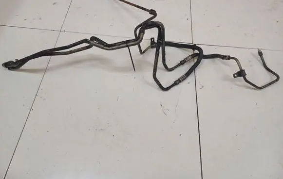 Cadillac SRX Air conditioning (A/C) pipe/hose