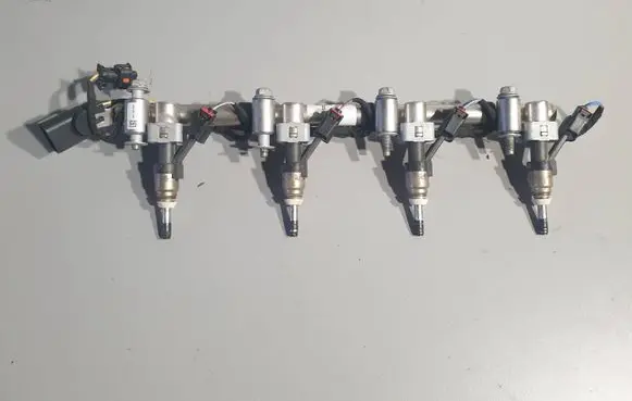 Chevrolet Camaro Fuel injectors set 12669889 12668393