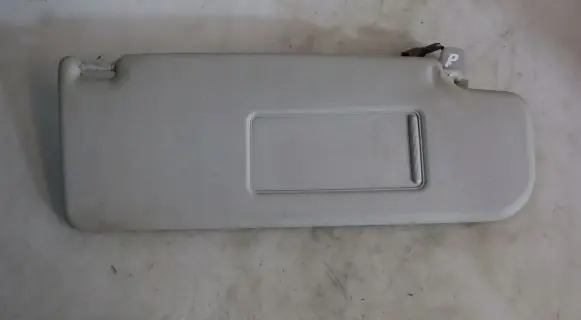 Sun visor clip/hook/bracket
