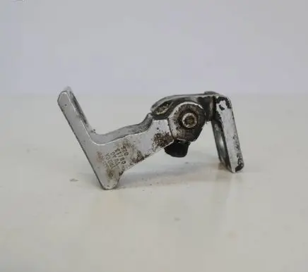 Volkswagen Jetta VI Front door upper hinge 8K0831401H