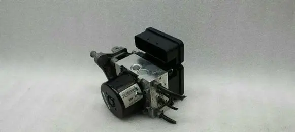 Mercedes-Benz C W204 ABS Pump A1729014100