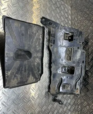 DS Automobiles 7 Crossback Battery tray 9815288480 9815411580