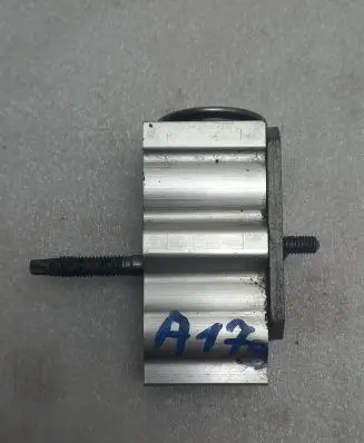 Mercedes-Benz Sprinter W901 W902 W903 W904 Air conditioning (A/C) expansion valve 55804C23 00599 20100225