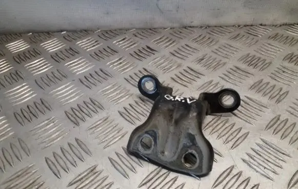 Hyundai Terracan Rear door upper hinge