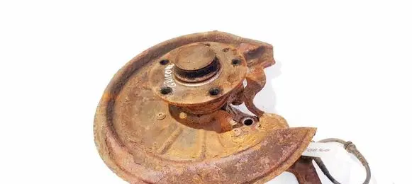 Rear wheel hub