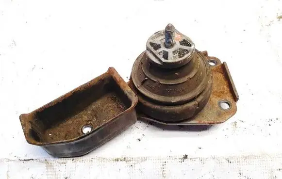 Volkswagen Sharan Engine mount bracket 307226c