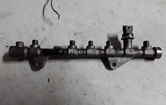 Renault Megane II Fuel main line pipe 0445214158 8200750048