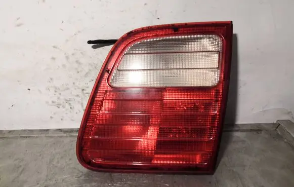 Mercedes-Benz E W210 Tailgate rear/tail lights A2108202664 198524