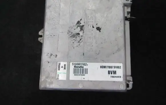 Renault 19 Engine control unit/module 7700744410 hom7700731802