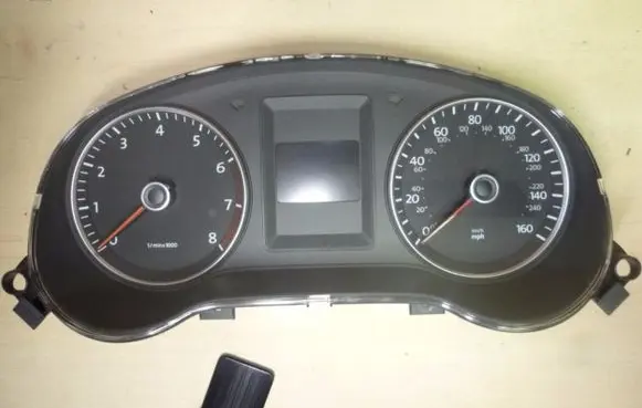 Volkswagen Jetta VI Speedometer (instrument cluster) 5C6920951B