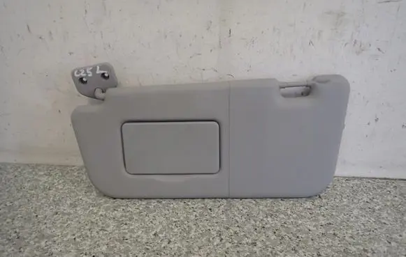Mitsubishi Colt Sun visor
