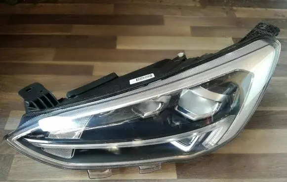 Ford Focus Headlight/headlamp JX7B-13E15-AD