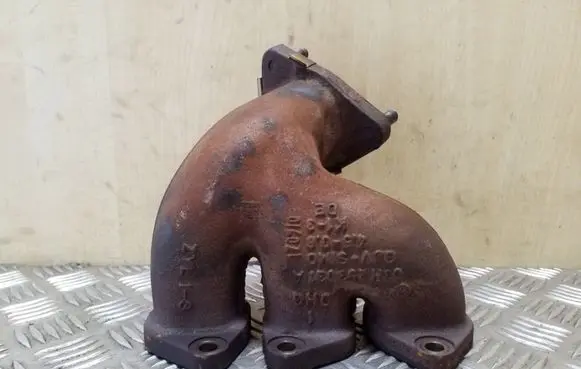 Volkswagen Touareg II Exhaust manifold 03H253031A