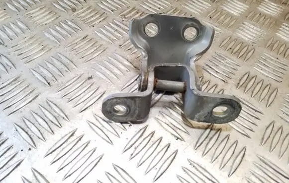 Toyota Yaris Front door lower hinge 