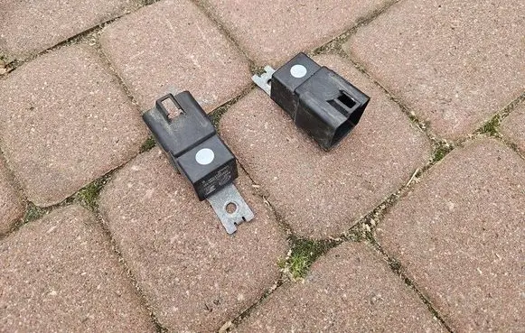 Fiat Ducato Idle relay 46537685 V23136J1004X47