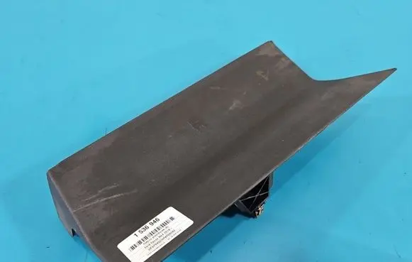 Ford Focus Center console JX7B-A020O62-A IMPRK1536946