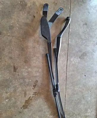 Mercedes-Benz C W204 Front wiper blade arm A2048200144
