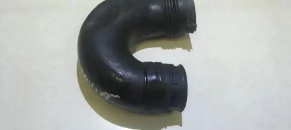 Volkswagen Golf V Air intake hose/pipe 1k0129618