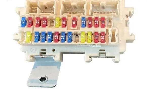 Renault Koleos I Fuse module JY00A8C11