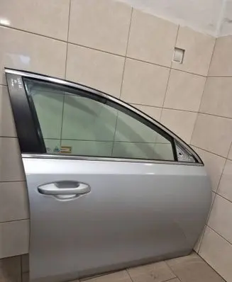 KIA Ceed Front door 