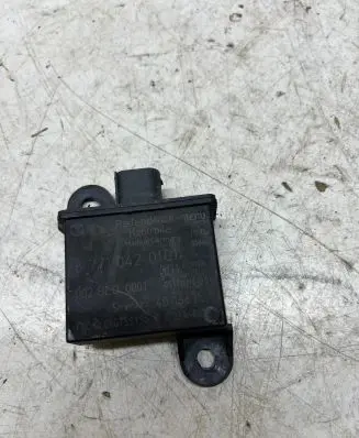 BMW X5 E70 Tire pressure control unit 6771042 50094377 053300101201