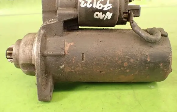 Volkswagen Golf III Starter motor