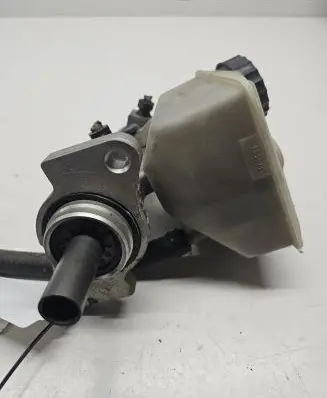 Volvo V70 Master brake cylinder 9157933