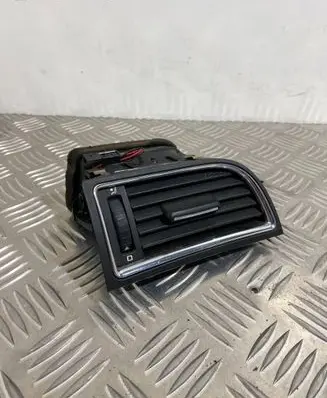 Skoda Superb B6 (3T) Dashboard side air vent grill/cover trim 3T0819702